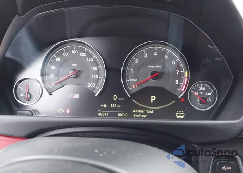 2015 BMW M4 z USA, uszkodzony, nr VIN WBS3R9C50FK334937